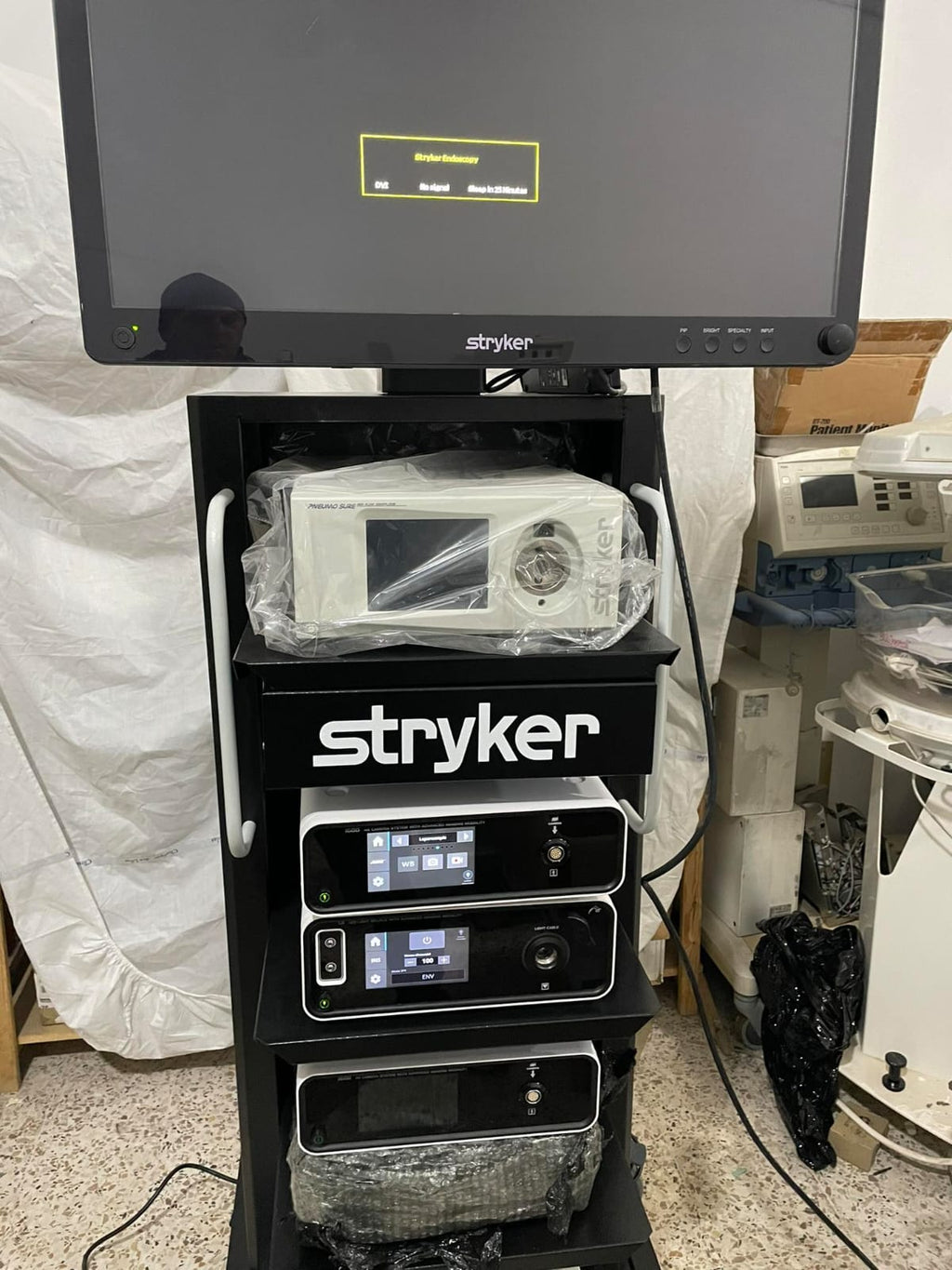 Stryker 1688 Laparoscopy Tower – Complete Professional Surgical Imaging Solution